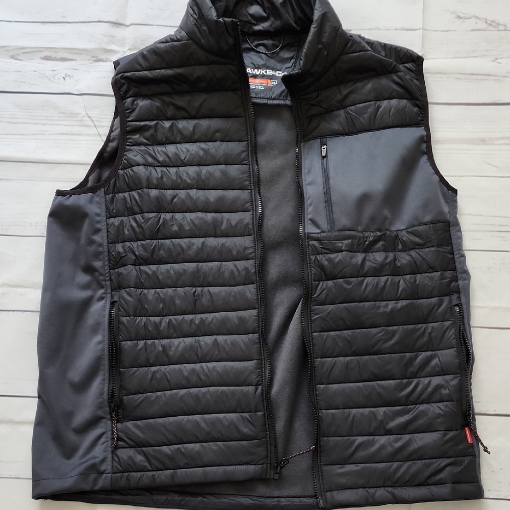 Hawke & Co Black Quilted Vest Water-Resistant Design